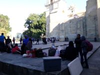 Amedrenta autoridad a párroco para cancelar feria artesal en atrio de Catedral