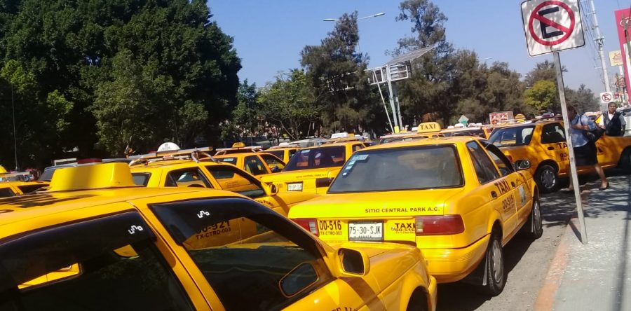 Cobraría Semovi más de mil pesos por Registro Estatal del Transporte; concesionarios rechazan los costos