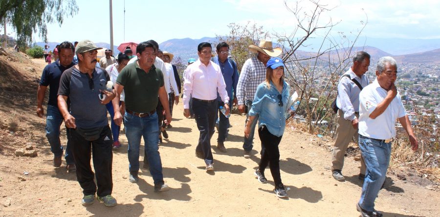 Recaban servidores públicos municipales peticiones de colonos de Lomas de San Jacinto