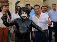 Cautiva la alegría de la primera muestra  de carnavales de los Valles Centrales