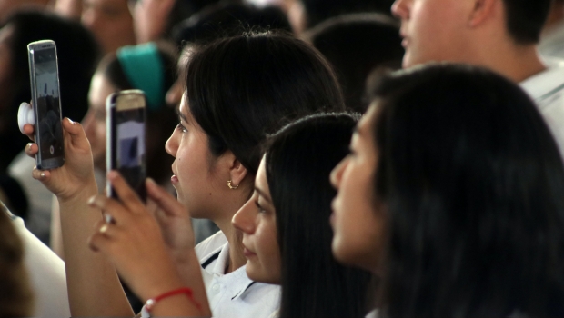 Aprueban reforma para que adolescentes sean titulares de sus cuentas bancarias