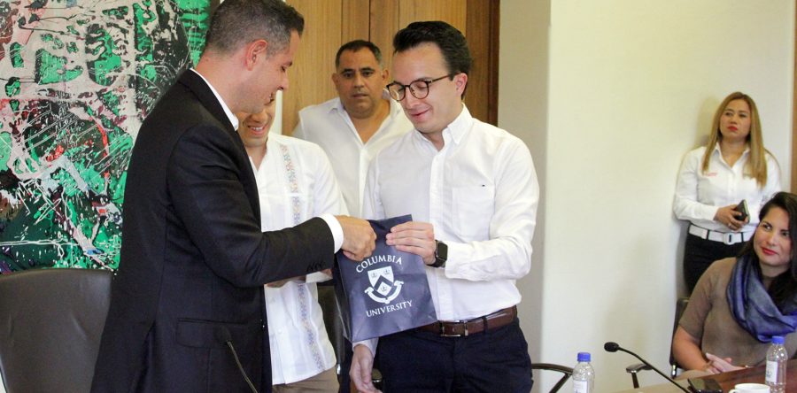 Recibe AMH a estudiantes de la Universidad de Columbia