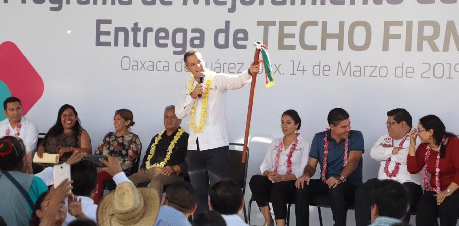Más techos firmes para el mejoramiento de la vivienda: Alejandro Murat
