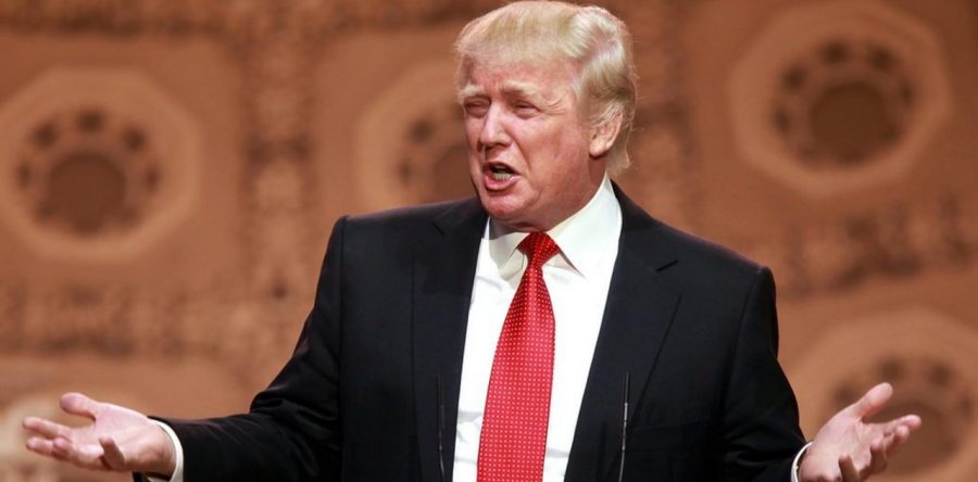 Trump dice que no tiene prisa para cerrar un acuerdo comercial con China