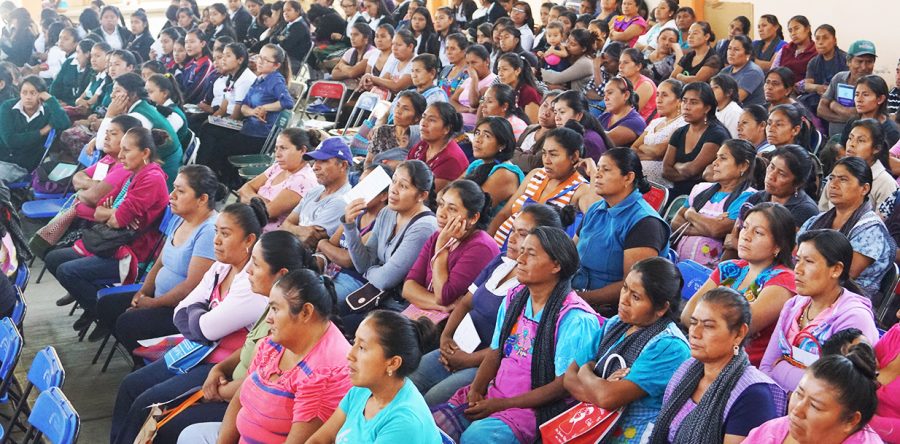 Realiza el IOAM y Coesida plática con mujeres sobre Migración y Prevención del VIH en Valles Centrales