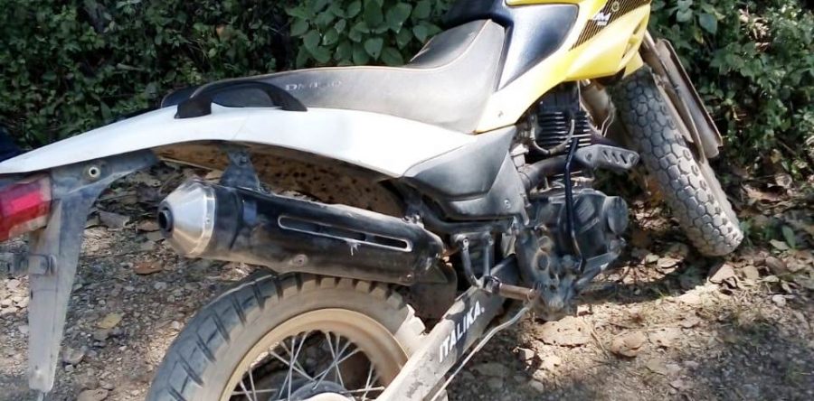 Recuperan policías estatales una motocicleta robada
