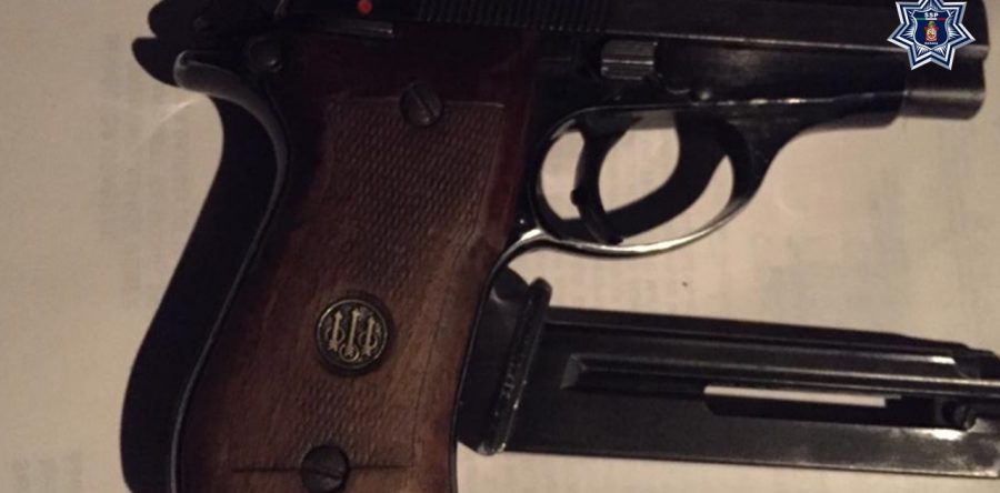 Detiene la Policía Estatal a cuatro personas y asegura tres armas