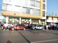 Paran labores integrantes del SUTIEBO, otros más protestan