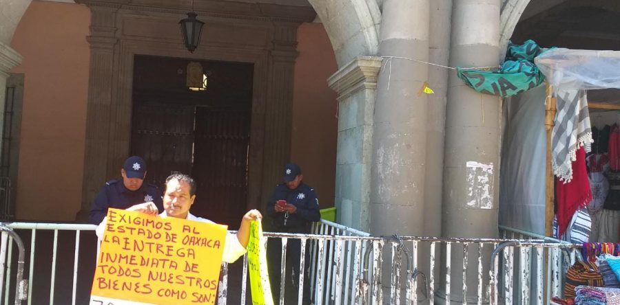 Exigen desplazados de la Cuenca intervención del gobernador ante omisión de autoridades