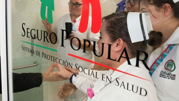 Senado solicita a la FGR informe sobre desvíos en Seguro Popular
