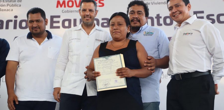 Fortalece Gobierno de Oaxaca  conectividad, educación e infraestructura social de Santos Reyes Nopala
