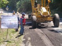 Realiza CAO y municipio de Capulálpam de Méndez labores de bacheo