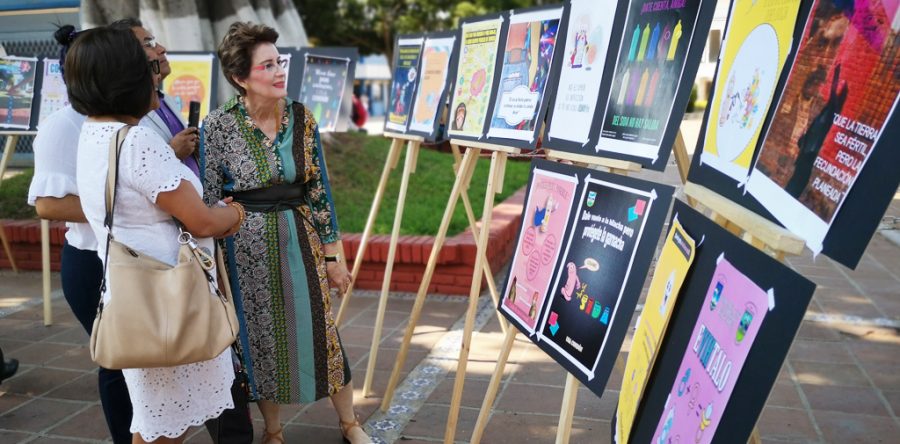 Realiza Coesida ceremonia de premiación del 1er Concurso de Cartel del Condón en la UABJO