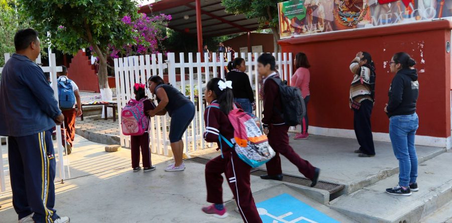 Este lunes 29 de abril regresan a clases estudiantes del nivel básico