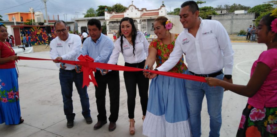Felicita IEEPO labor de docentes en rescate de lenguas maternas e identidad de pueblos indígenas