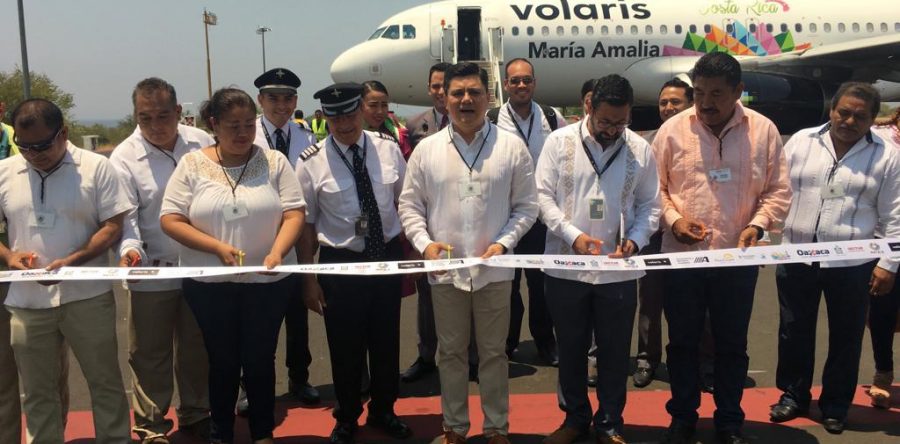 Inaugura Sectur Oaxaca nueva ruta aérea a Puerto Escondido