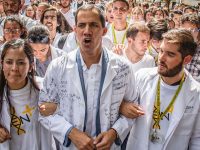 Tras liberar a Leopoldo López, Guaidó llama a soldados a darle la espalda a Maduro