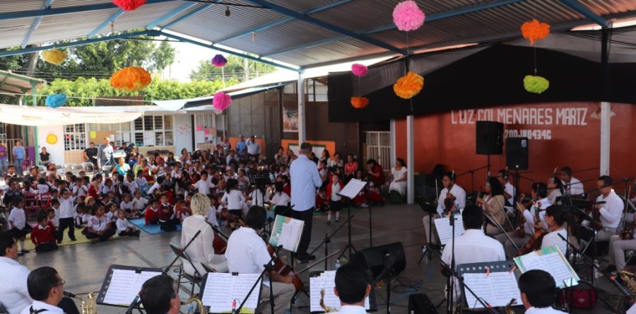 Lleva Orquesta Primavera, música a jardín de niños