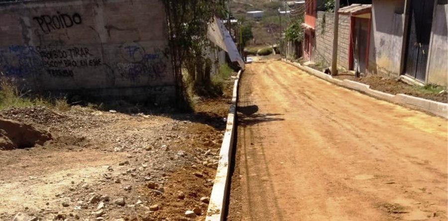 Entrega Sinfra tres pavimentaciones en el municipio de San Antonio de la Cal