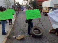 Bloquean en la Sabino Crespo para pedir libre tránsito