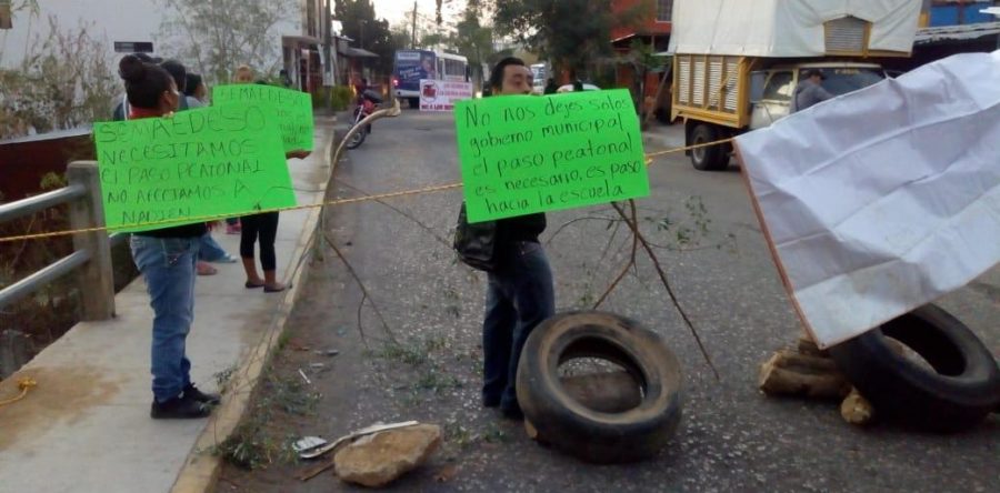 Bloquean en la Sabino Crespo para pedir libre tránsito