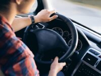 Tarjeta de circulación y licencia ya se podrán renovar por internet