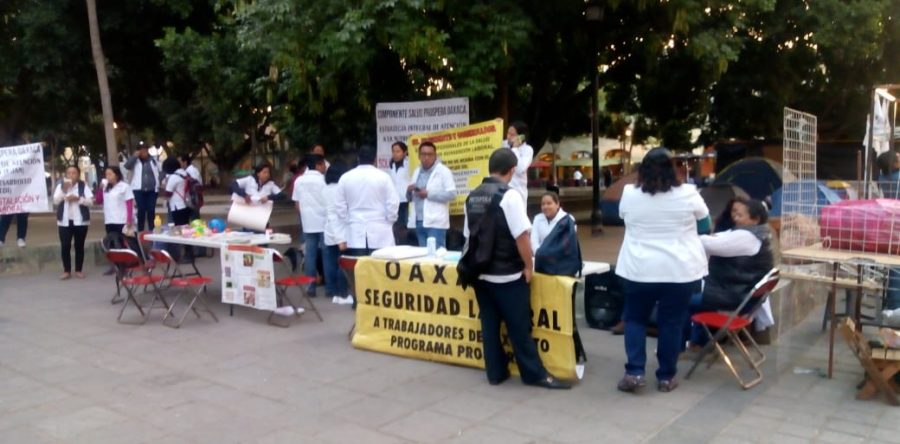 Exigen trabajadores de Prospera ser recontratados