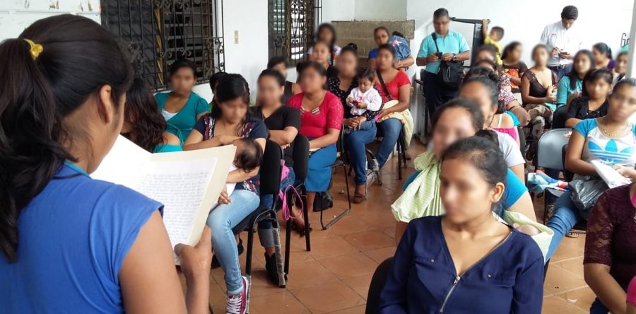 Jóvenes madres o embarazadas pueden acceder a becas para continuar y concluir sus estudios de nivel básico: IEEPO