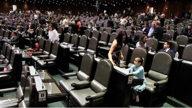 PRI daría a Morena los votos necesarios para aprobar Reforma Educativa