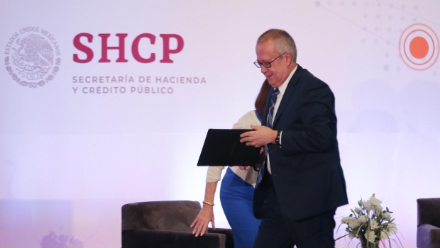 Ve el FMI a México como un país solvente, afirma Carlos Urzúa