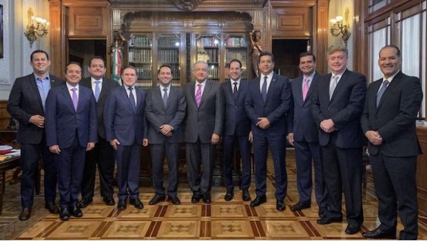 Impulsarán AMLO y gobernadores un proyecto de infraestructura en cada estado del país