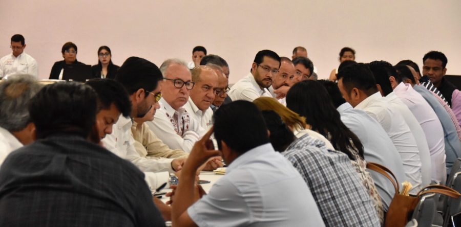 Instalan SEP, IEEPO y dirigencia magisterial mesa tripartita de atención