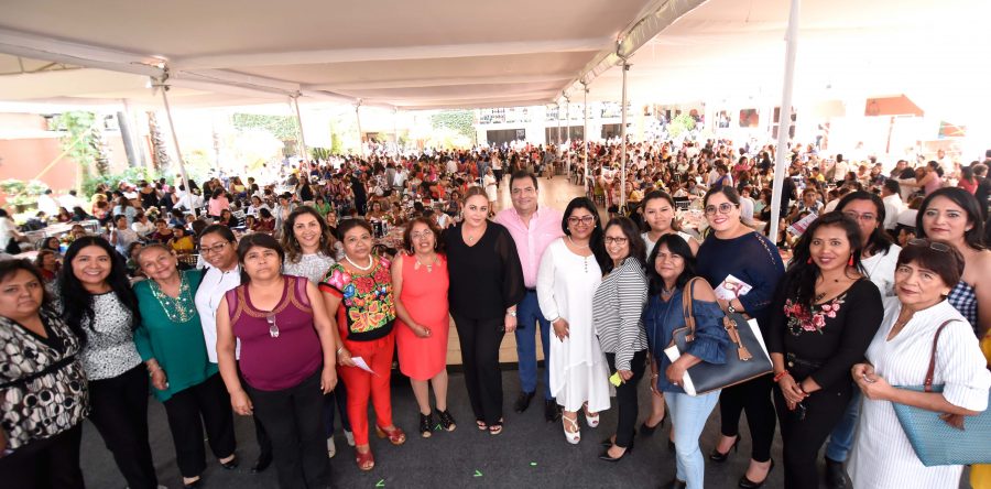 Reconoce Oswaldo García invaluable labor de madres trabajadoras del Ayuntamiento