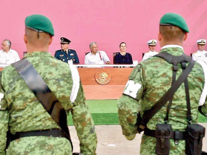 Militares y marinos cuidarán al Ejecutivo; extinción oficial del Estado Mayor Presidencial