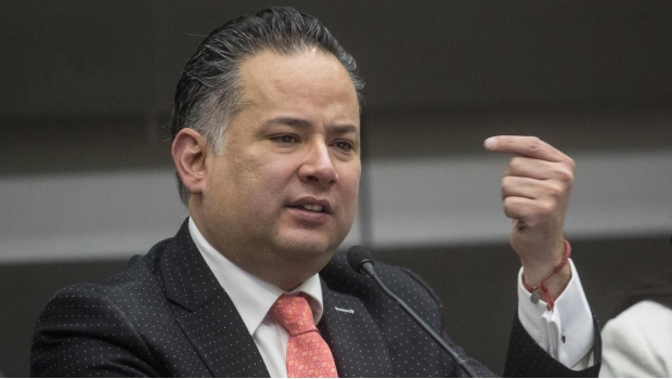 Corresponde a FGR informar si hay orden de aprehensión contra Lozoya: Santiago Nieto