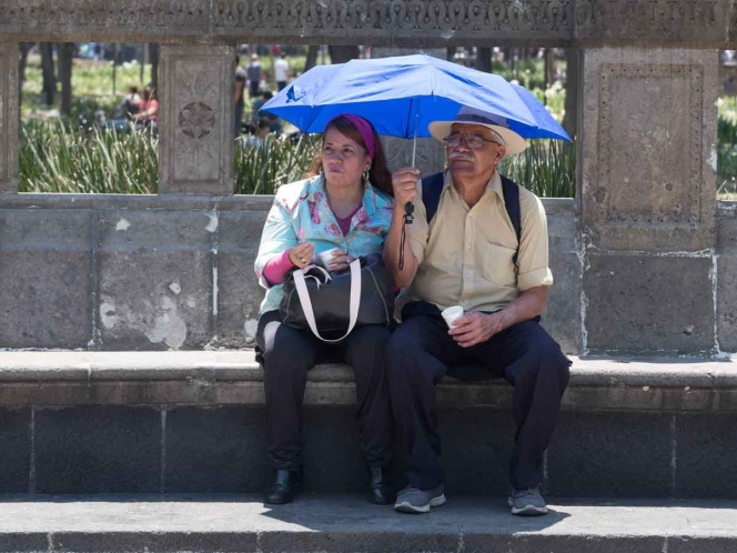 Prevén calor y lluvias en la mayor parte del país
