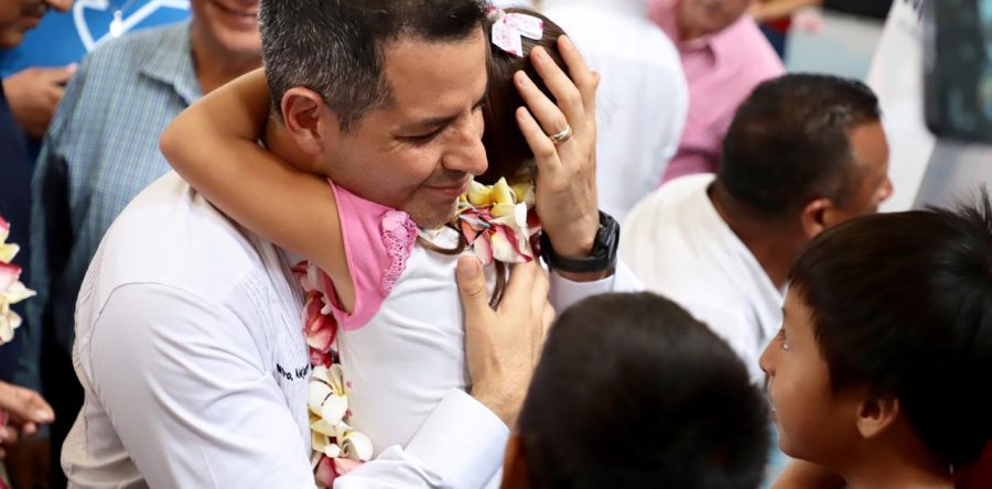 Gobierno de Oaxaca da certeza jurídica a mil 459 familias istmeñas con títulos de propiedad