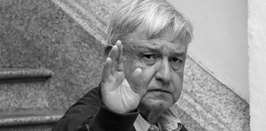 Cae AMLO 10 puntos porcentuales en aprobación de su gestión