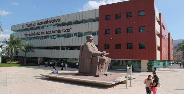 Sin opacidad, Administración; cumple transparencia al 100%: Alfredo Martínez de Aguilar