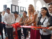 Premian a ganadores del concurso Mi Familia Migrante y entregan visas-pasaportes a beneficiarios de Guelaguetza Familiar