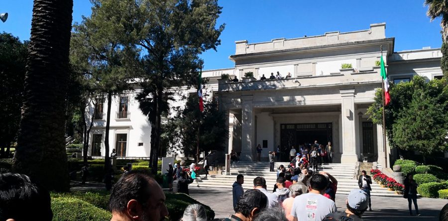 SAE recauda 28.5 mdp en subasta de vehículos en Los Pinos