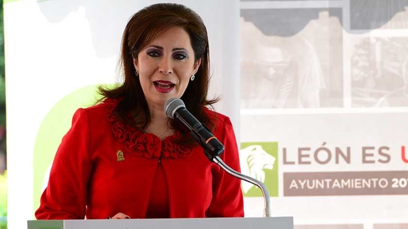 Detienen a Bárbara Botello por peculado