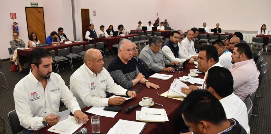 IEEPO, SEP y dirigencia magisterial avanzan con atención en mesa tripartita