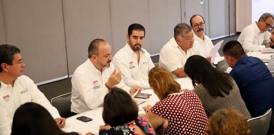 Retoman SEP, IEEPO y dirigencia magisterial mesa tripartita