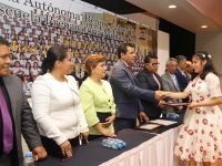 Prepa 6 cumple con la formación de jóvenes competentes para ingresar al nivel superior