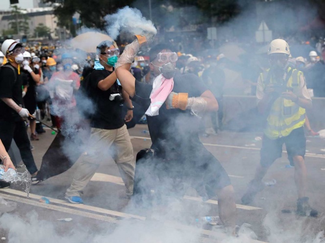 Reprimen protesta en Hong Kong contra ley de extradición a China