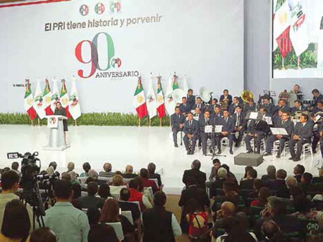 PRI anota a 216 mil militantes en un día; INE revisó inscripciones