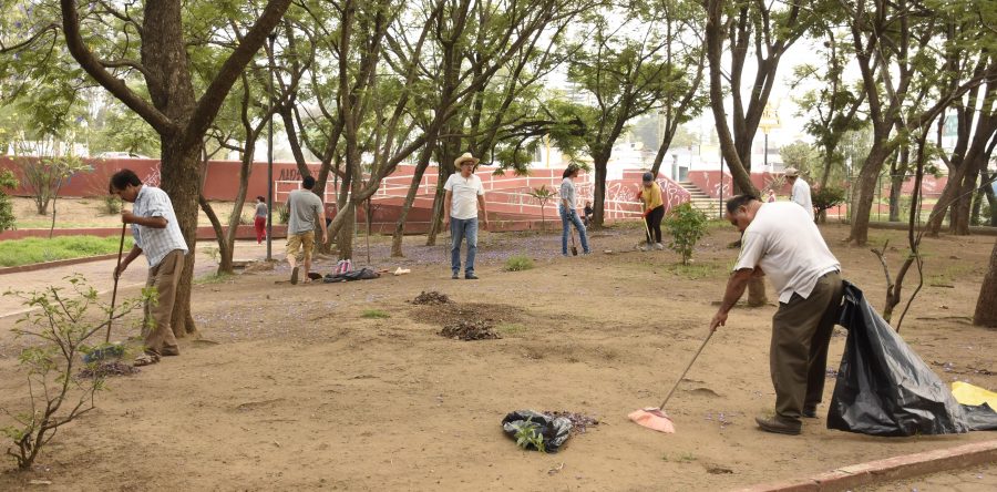 Limpian Gobierno capitalino y vecinos  espacios públicos de la colonia Alemán