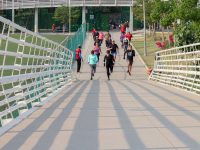 Mejoran salud y condición física con clases de entrenamiento funcional en Polideportivo