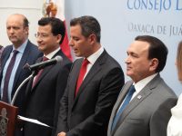 Toma protesta Alejandro Murat a nuevo Consejo Directivo de   Canaco Servytur Oaxaca